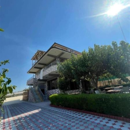 Guest House Ilir Berat Zewnętrze zdjęcie