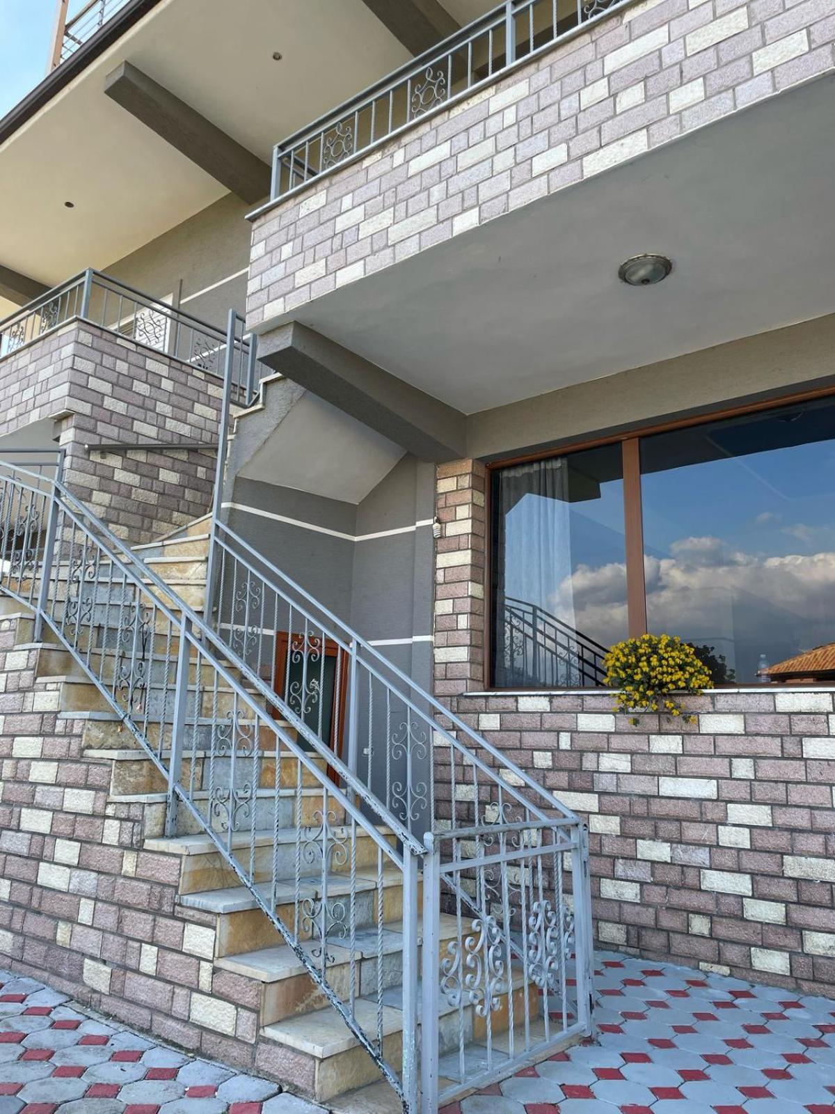 Guest House Ilir Berat Zewnętrze zdjęcie