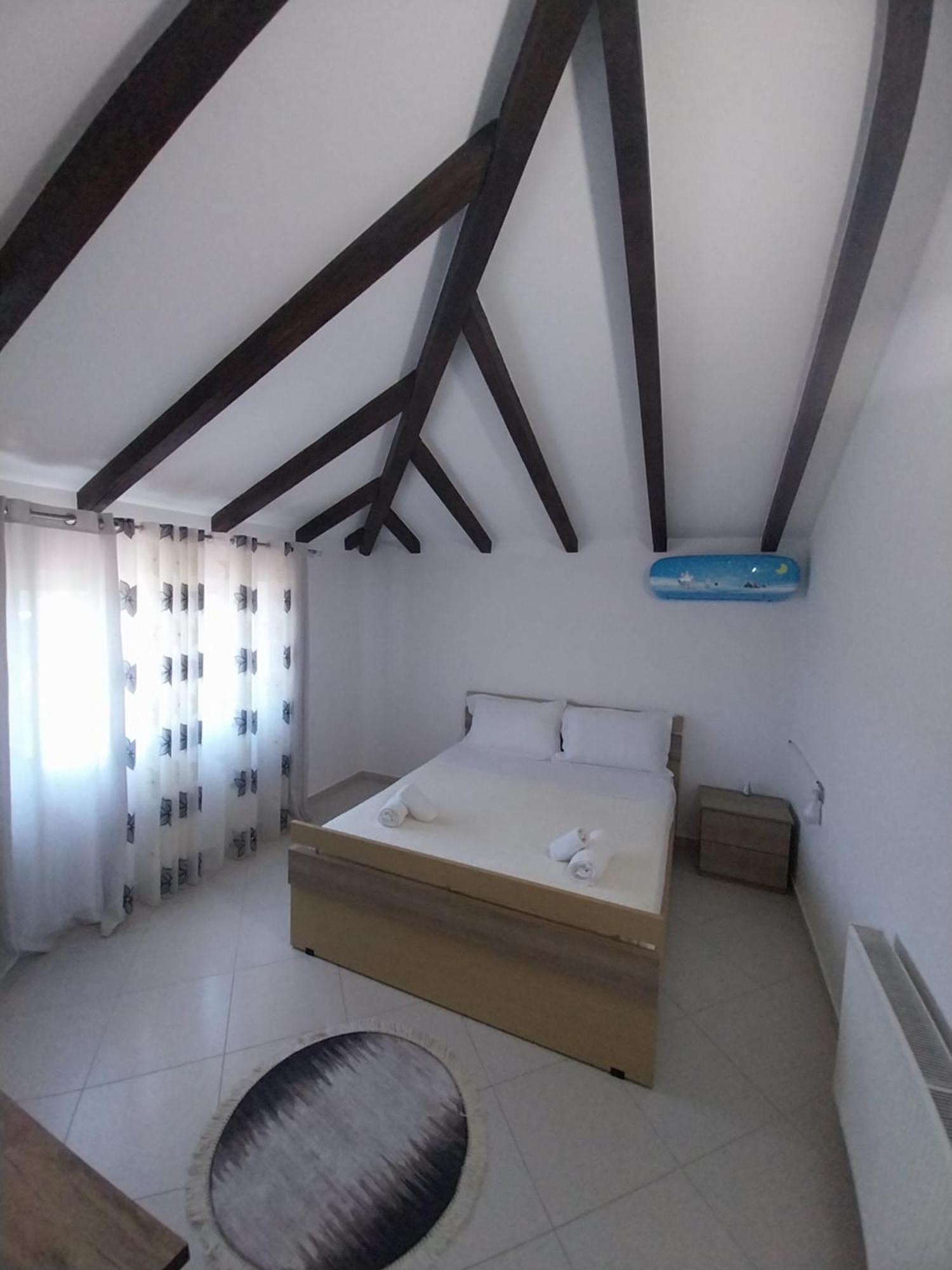 Guest House Ilir Berat Zewnętrze zdjęcie